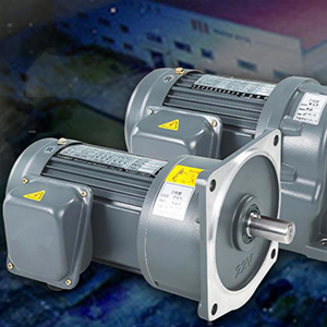 1月份，制造業(yè)PMI小幅回升至49.2%